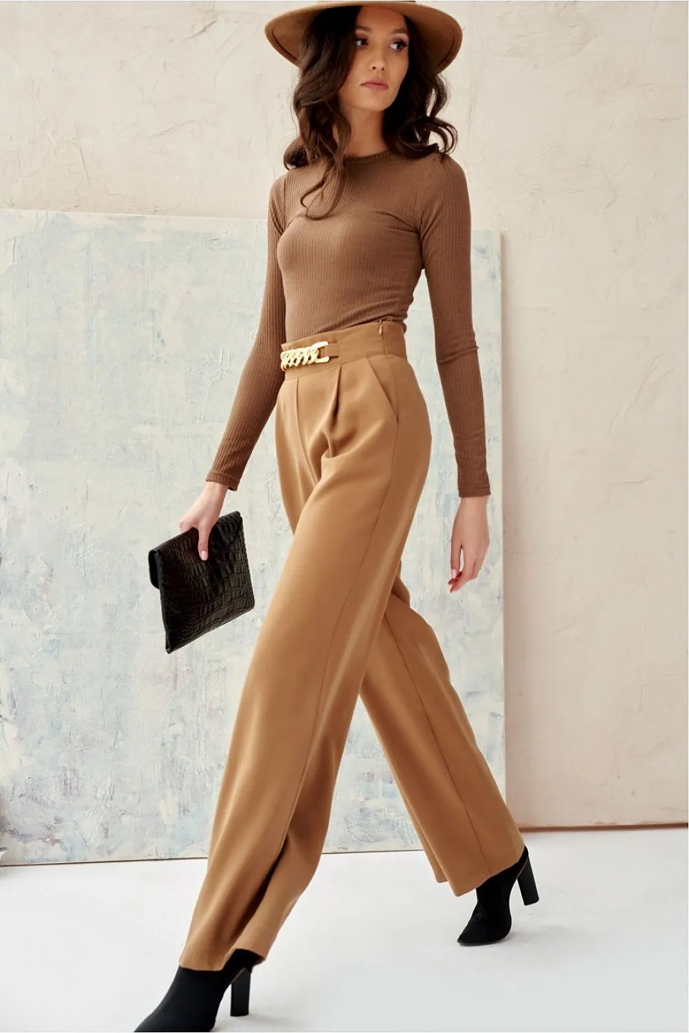 Chic Chain-Embellished Wide Leg Trousers for Women by Roco Fashion