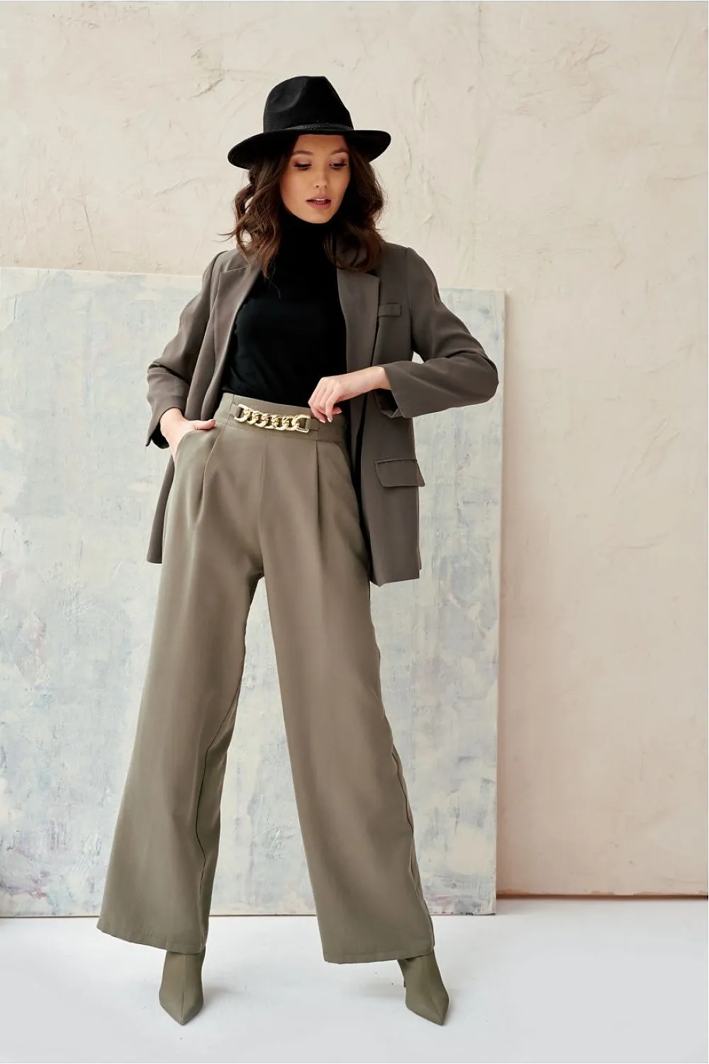 Chic Chain-Embellished Wide Leg Trousers for Women by Roco Fashion