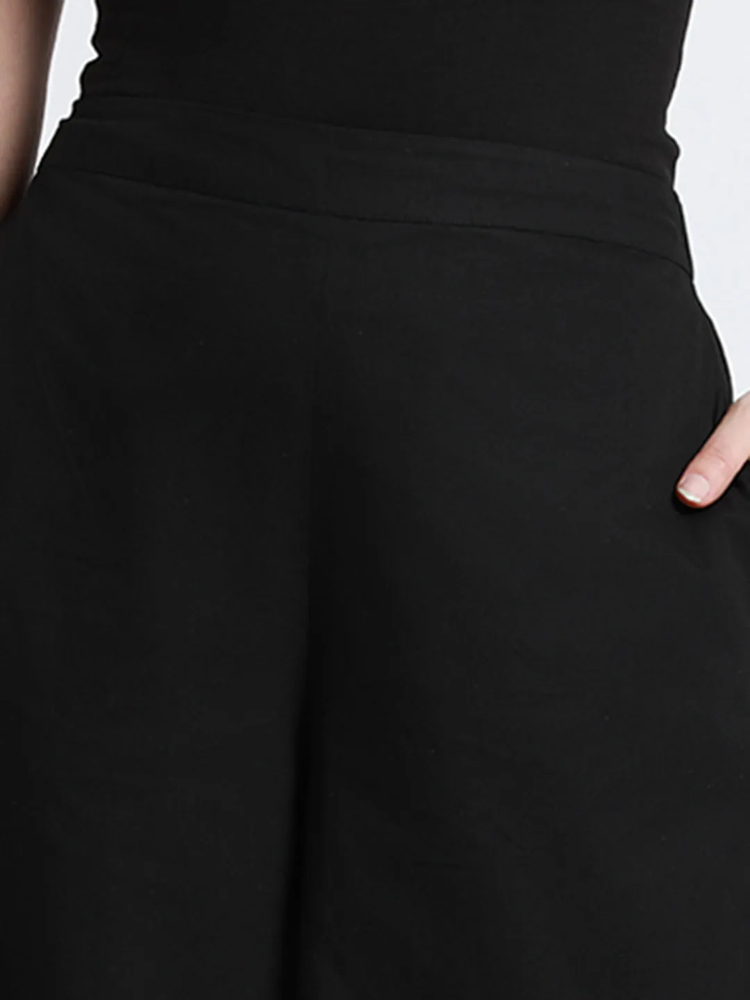 DL Woman Black Cotton Regular Fit Trousers