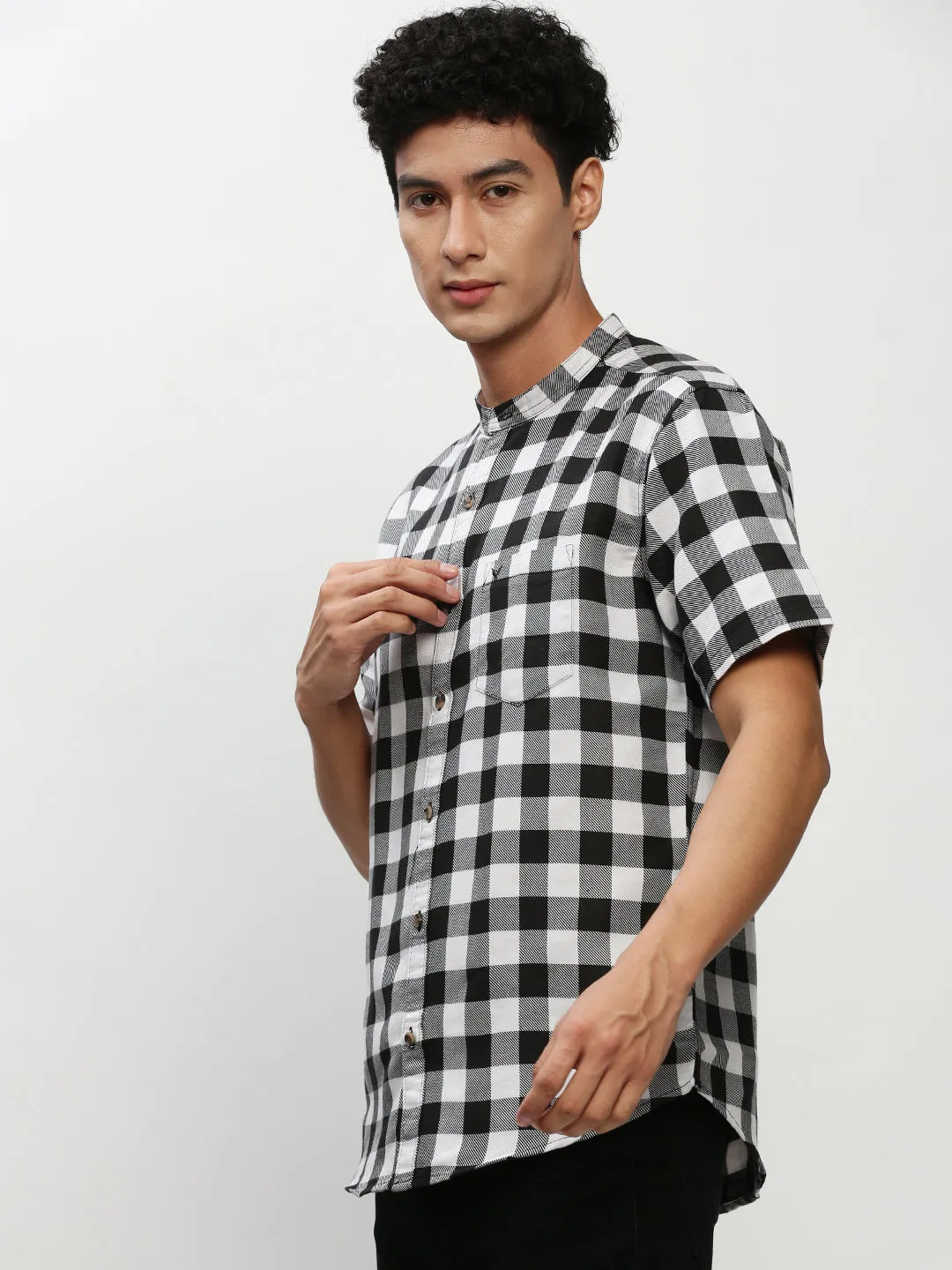 Men Black Checked Casual Casual Shirts