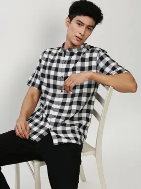 Men Black Checked Casual Casual Shirts