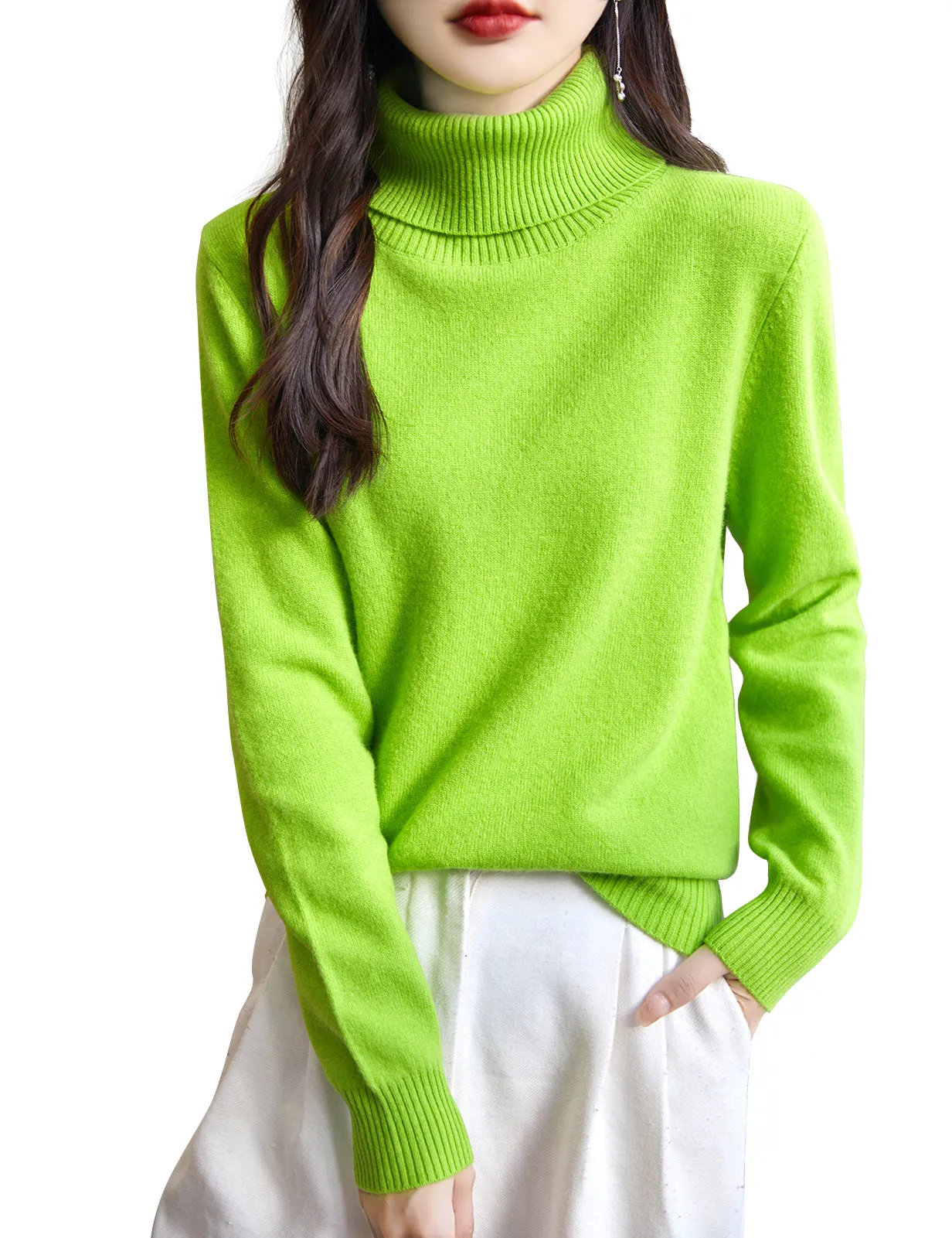 Sophie Woman Long Sleeve Sweater