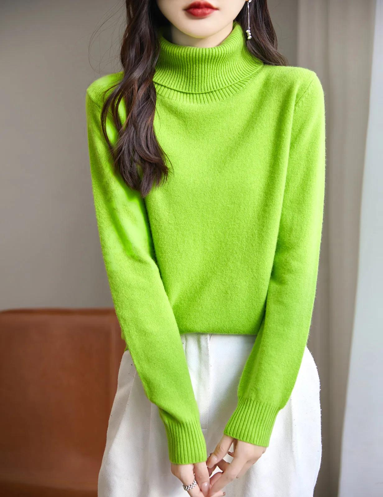 Sophie Woman Long Sleeve Sweater