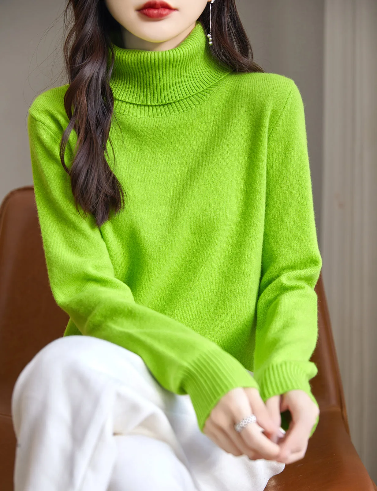 Sophie Woman Long Sleeve Sweater